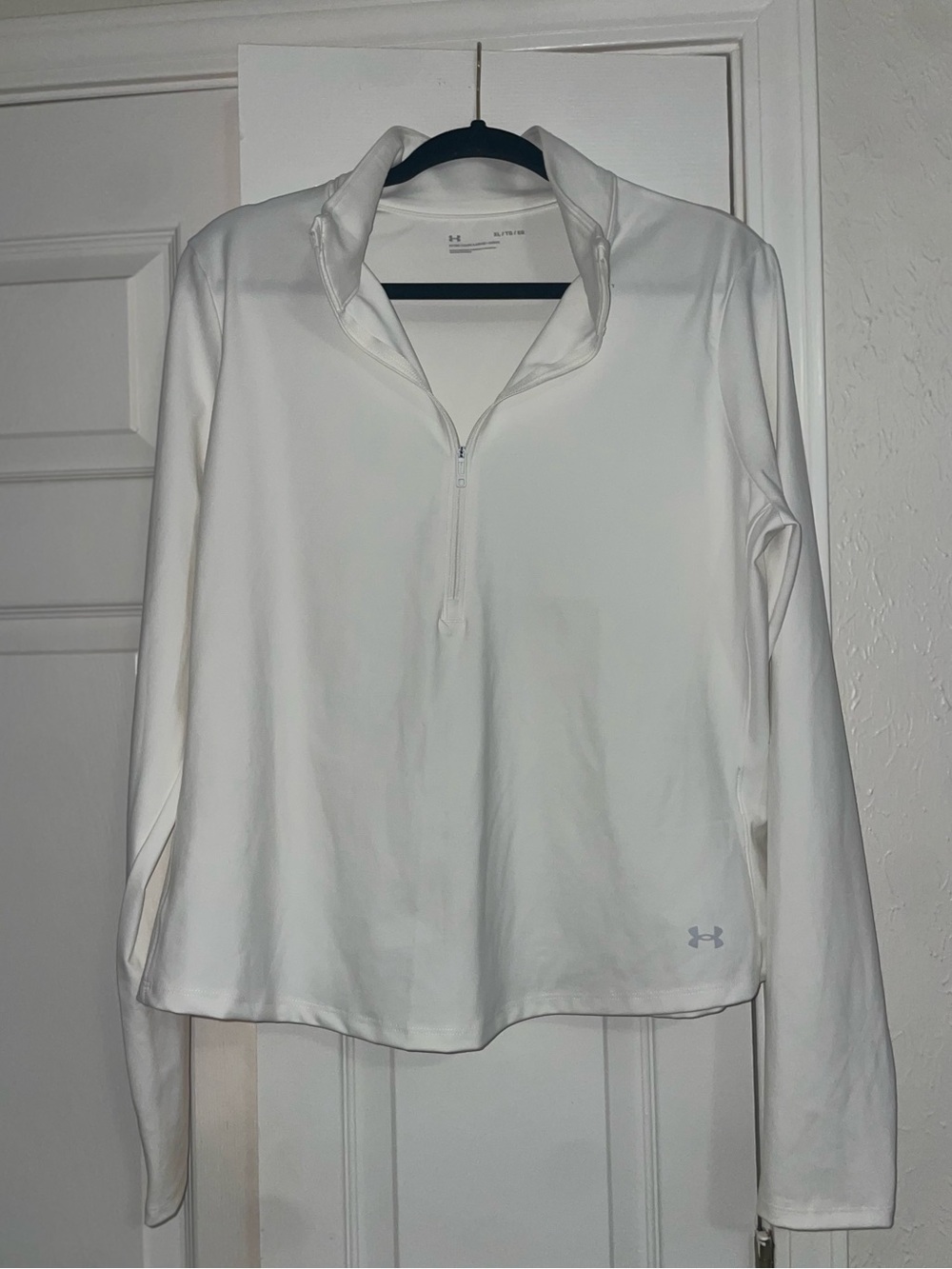 Under Armour White Quarter Zip Long Sleeve Athletic Pullover Women’s XL